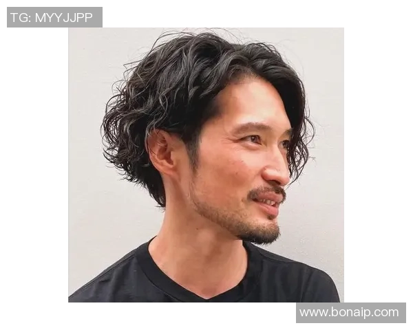 足球明星发型大赏男士时尚发型灵感推荐与解析 足球明星发型大赏男士时尚发型灵感推荐与解析