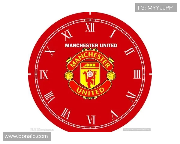 足球明星时钟摆件的魅力与设计探讨，展现运动与艺术的完美结合