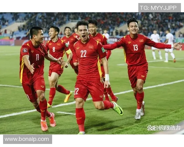 中国足球首次闯入世界杯的历史时刻及其影响分析